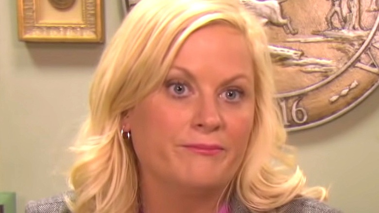Parks Rec Theory Explains Why Leslie S Personality Changes In Season