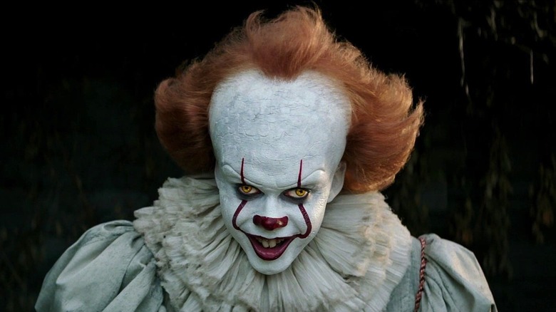 Pennywise grinning in It (2017)