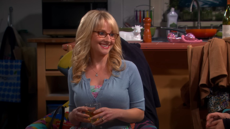 Bernadette Rostenkowski-Wolowitz smiling in The Big Bang Theory (2007)
