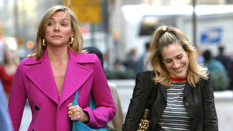 Samantha and Carrie walking down the street together on Sex and the City