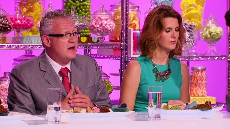 Florian and Candace sitting at a table in Cupcake Wars (2009)