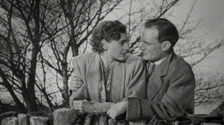 Laura Jesson being held by Dr. Alec Harvey in Brief Encounter (1946)