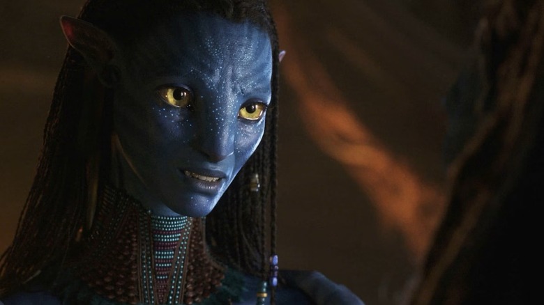 Neytiri looking distressed in "Avatar: The Way of Water" (2022)