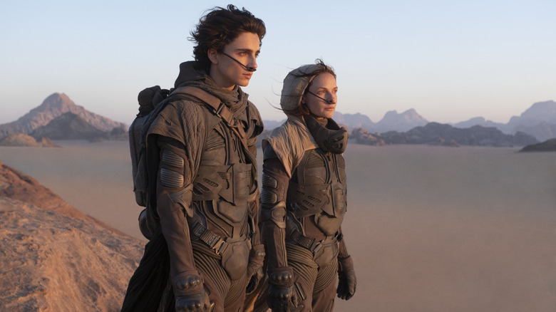 Paul and Jessica overlooking the desert in "Dune" (2021)