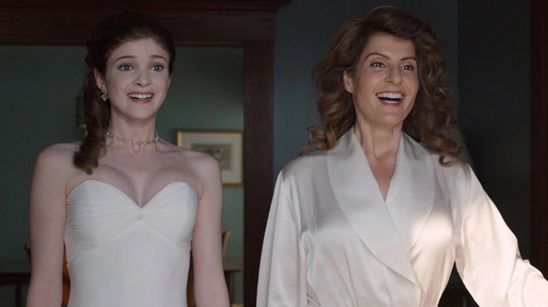 Toula with her daughter in My Big Fat Greek Wedding 2