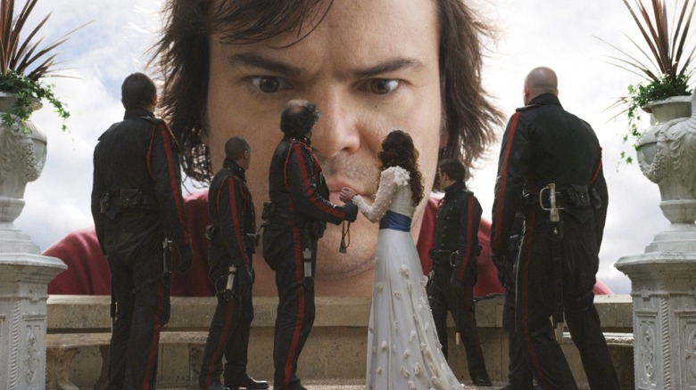 Gulliver spying on some little lives in "Gulliver's Travels" (2010)