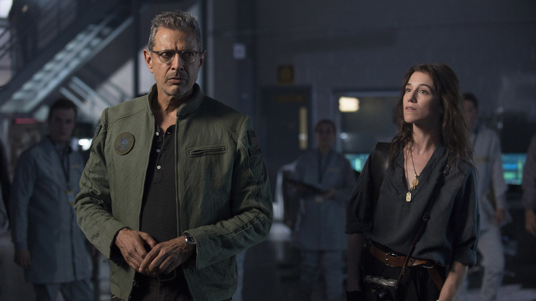 David Levinson and Dr. Catherine Marceaux track an alien invasion in "Independence Day: Resurgence" (2016)