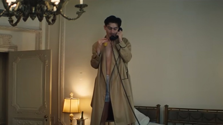 Marty Mauser enjoying a hotel breakfast in Marty Supreme (2025)
