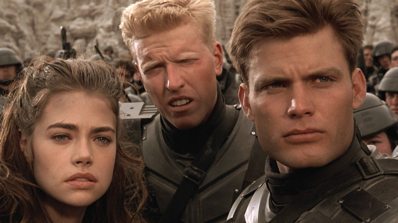 11 Starship Troopers fan theories that will change how you see the movie
