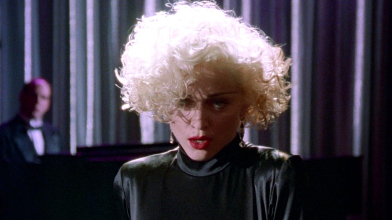 Breathless Mahoney performing in Dick Tracy