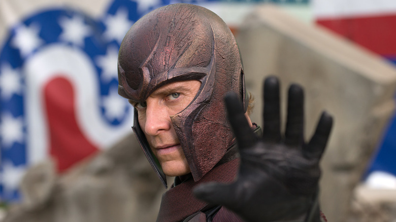 Magneto using powers in X-Men: Days of Future Past