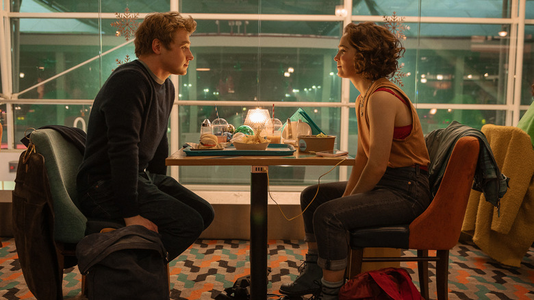 Oliver and Hadley sharing a table in "Love at First Sight."