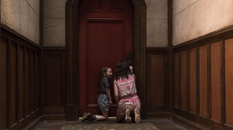 The Crain children open a red door