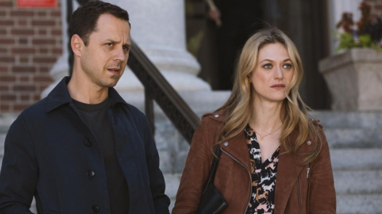 Pete Murphy and Julia Bowman walking in Sneaky Pete (2015 - 2019)