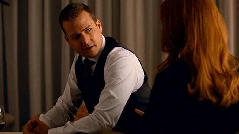 Harry talks to Donna in Suits