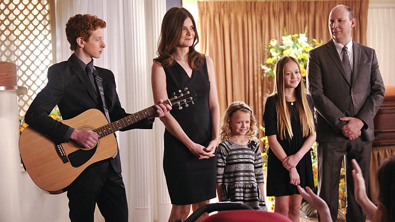 Heather's branch of the Short family performs in "Life in Pieces"