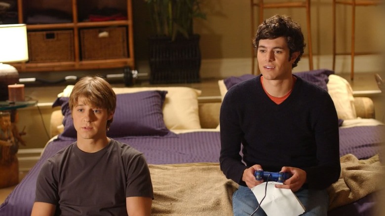 Ryan and Seth playing video games in the pool house on The O.C.