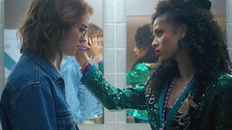 Yorkie and Kelly standing in a bathroom in Black Mirror