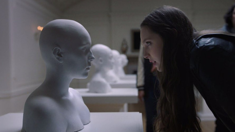 Margot looks at a strange sculpure in "Channel Zero: No-End House" (2016-2018)