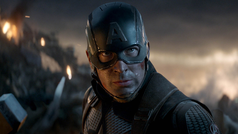 Captain America prepares to fight Thanos in "Avengers: Endgame" (2019)