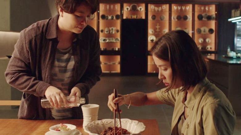 Chung-sook serves Mrs. Park