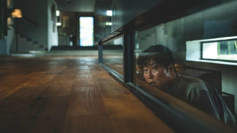 Mr. Kim peeks upstairs