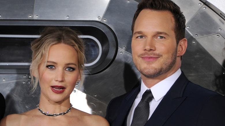Jennifer Lawrence and Chris Pratt posing at premiere