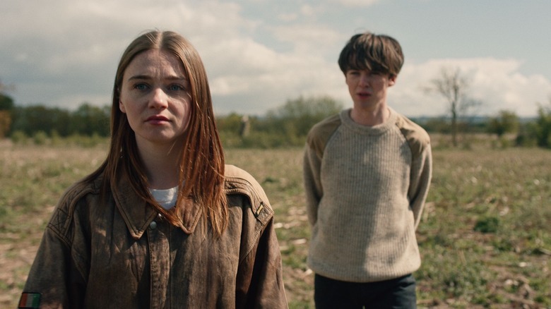 James looks at Alyssa from behind in "The End of the F***ing World" (2017-2019)