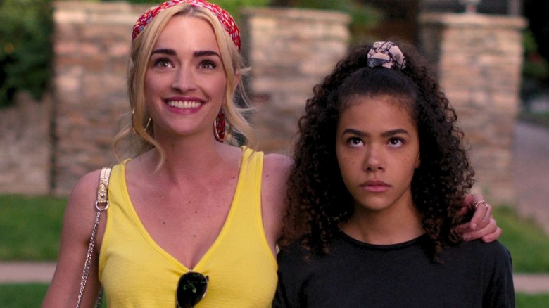 Ginny and Georgia stand next to each other in "Ginny and Georgia" (2021-present)