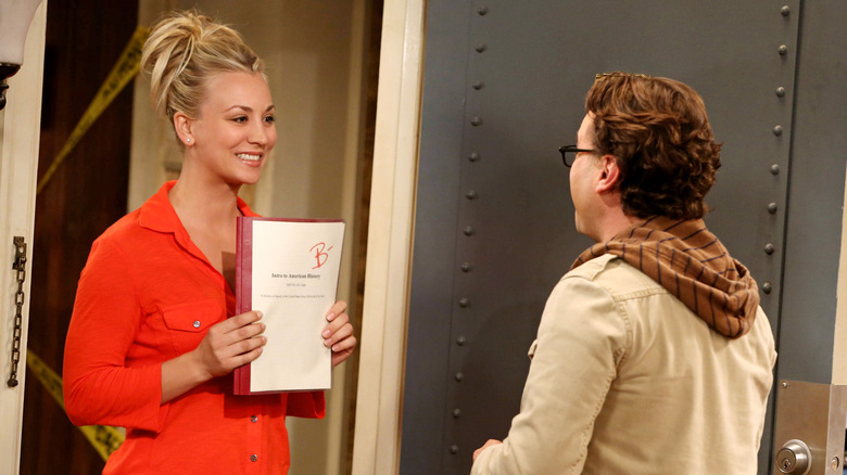 Penny shows Leonard her paper on "The Big Bang Theory" (2007-2019)