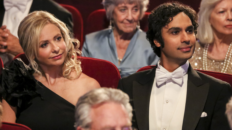 Raj with Sarah Michelle Gellar in "The Big Bang Theory" (2007-2019)