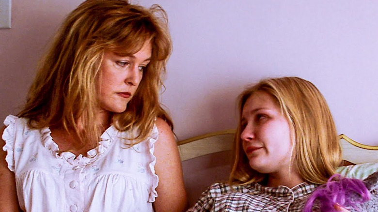 Evie and Tina deal with a hard time in "Fifteen and Pregnant" (1998)