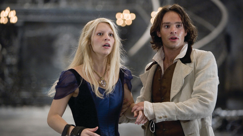 Tristan holds Yvaine's arm in "Stardust" (2007)