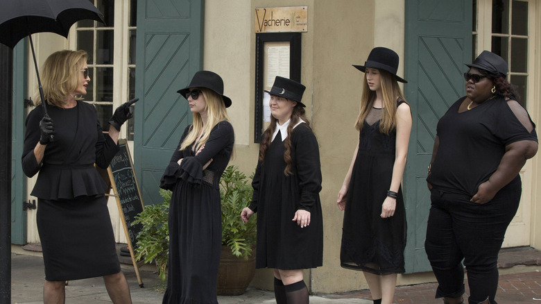 The coven tours New Orleans in "American Horror Story: Coven"