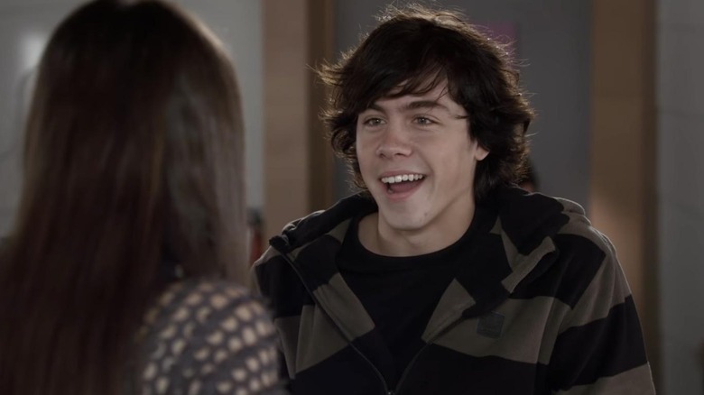 Eli chatting to a girl in "Degrassi: The Next Generation"