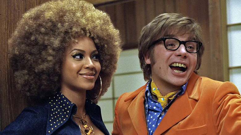 Austin Powers and Foxxy Cleopatra