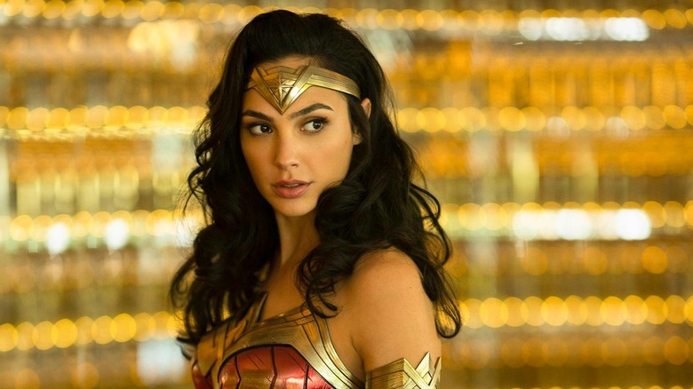 Wonder Woman standing before lights in "Wonder Woman 1984"