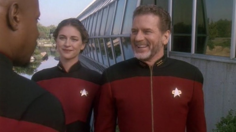 Leyton and Benteen greet Sisko at Starfleet Academy in Star Trek: Deep Space Nine