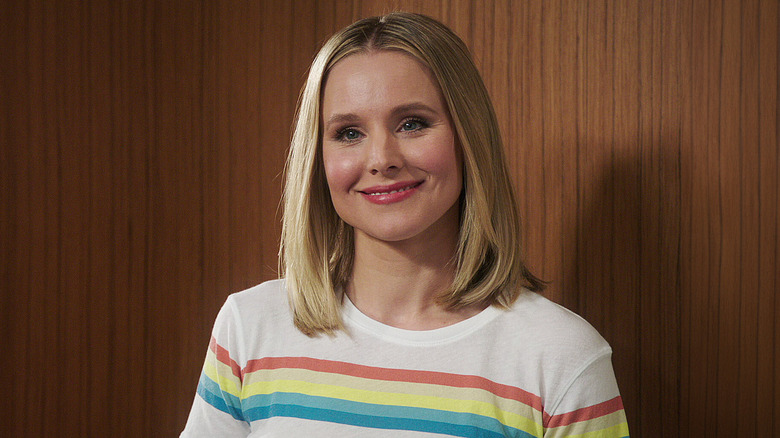 Eleanor smiling in "The Good Place."