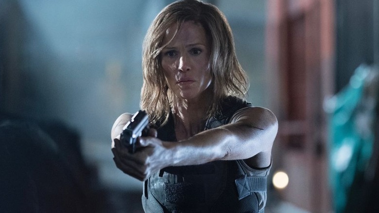 Peppermint Jennifer Garner aiming gun