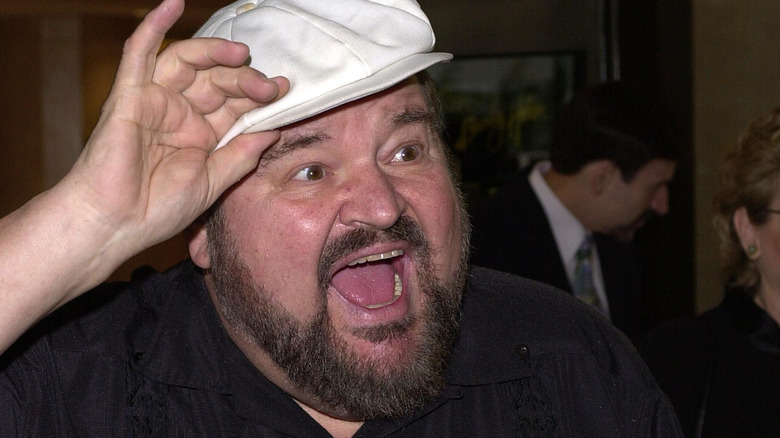 Dom DeLuise tipping cap