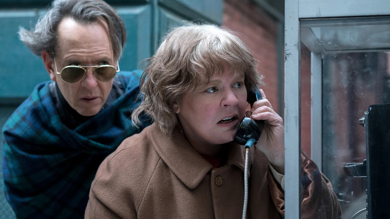 Melissa McCarthy Richard E Grant pay phone