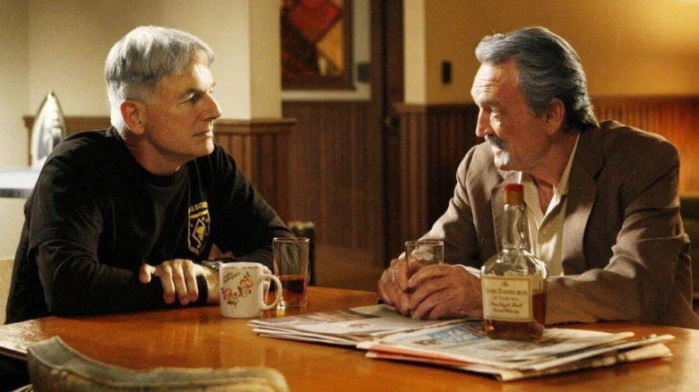 Mike Franks and Leroy Jethro Gibbs talking in 