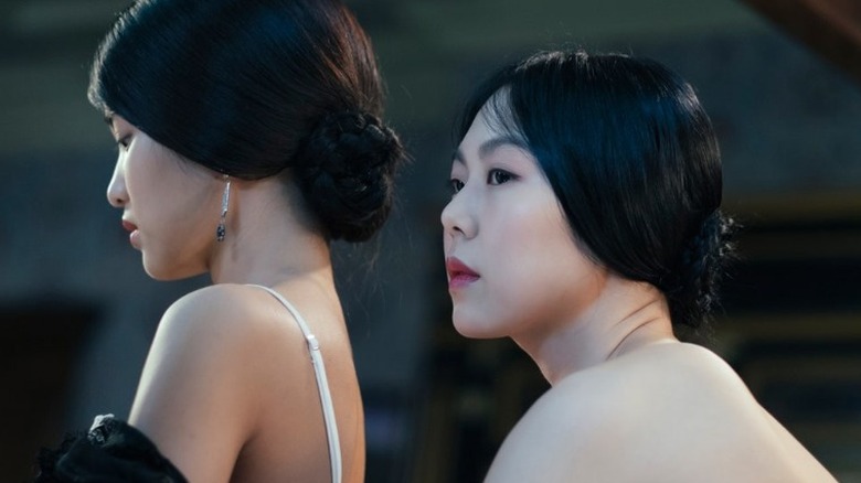 Sook-hee and Lady Hideko undressing