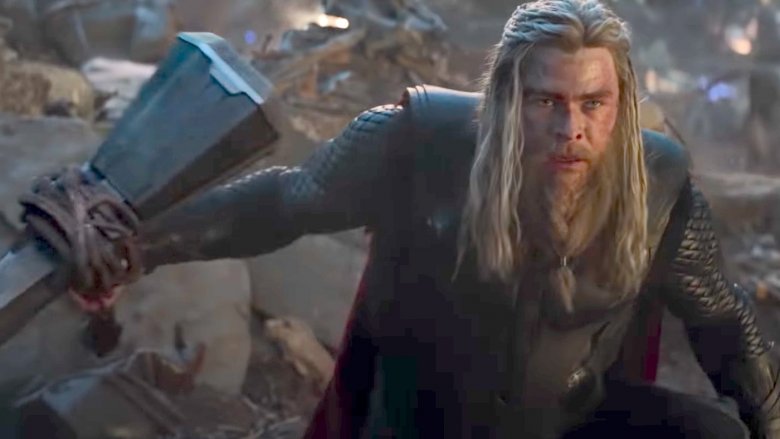 Thor fights Thanos in Endgame