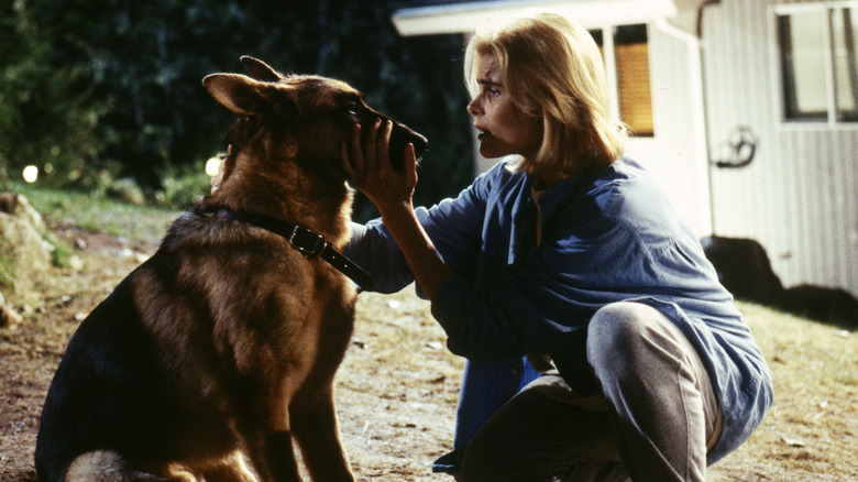 Thor and Janet talk in "Bad Moon"