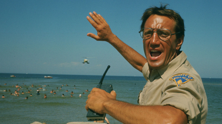 Brody warns people to leave the water in Jaws (1975)