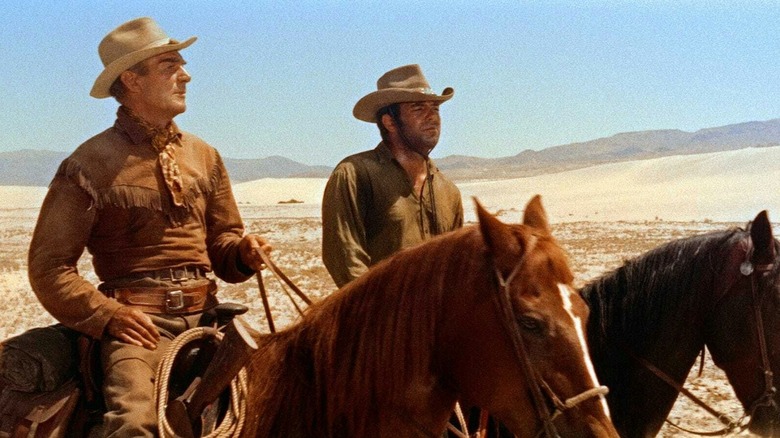 Ben Brigade pausing to look at the road ahead in Ride Lonesome (1959)
