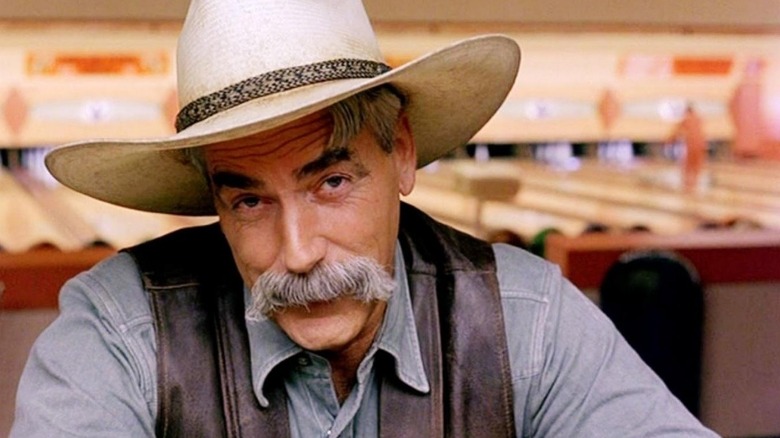 The Stranger finishing up his story to the viewer in The Big Lebowski (1998)