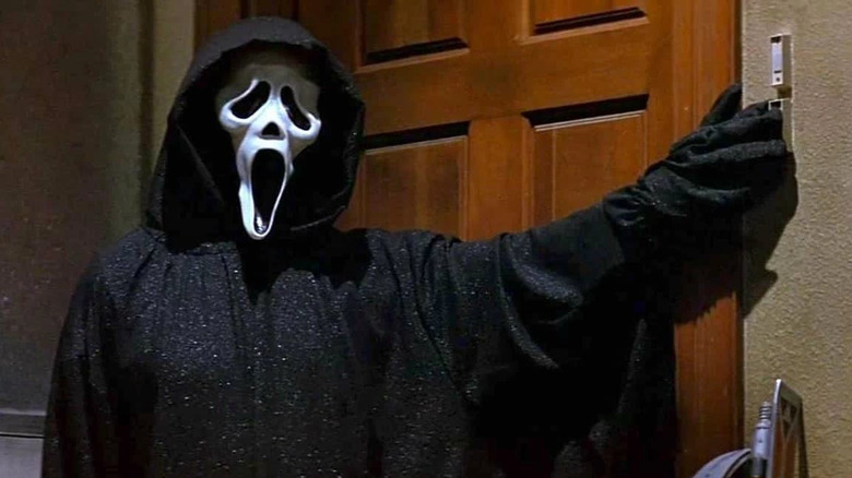 Ghostface traps his victims in Scream (1996)